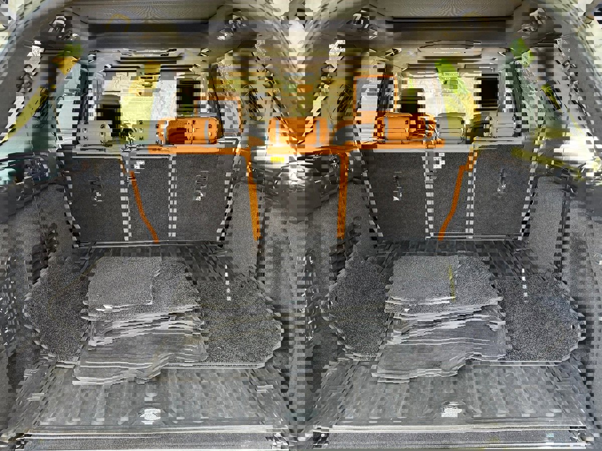 Used 2020 Land Rover Discovery HSE Luxury image 10