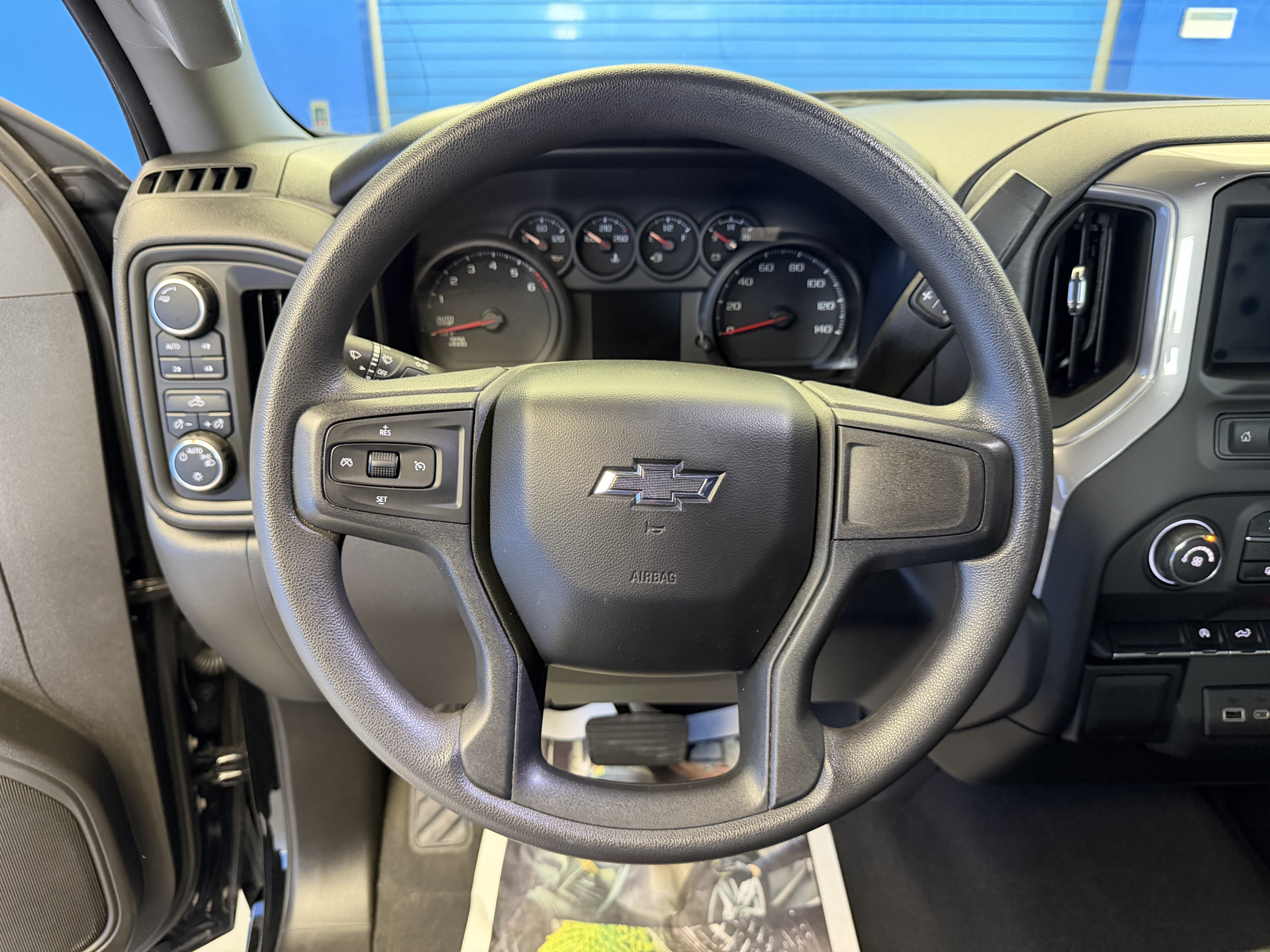 Used 2022 Chevrolet Silverado 1500 Custom Trail Boss AWD/4WD image 15