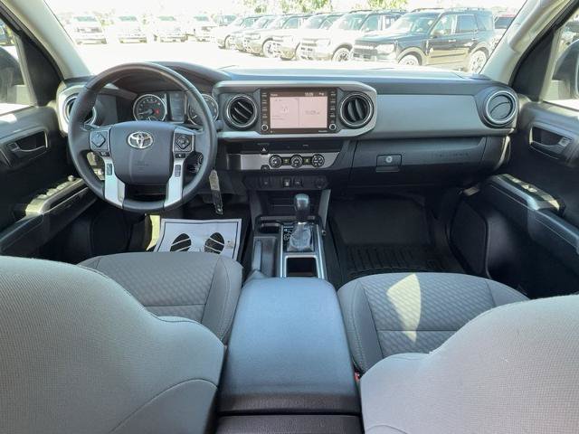 Used 2020 Toyota Tacoma SR5 RWD image 11