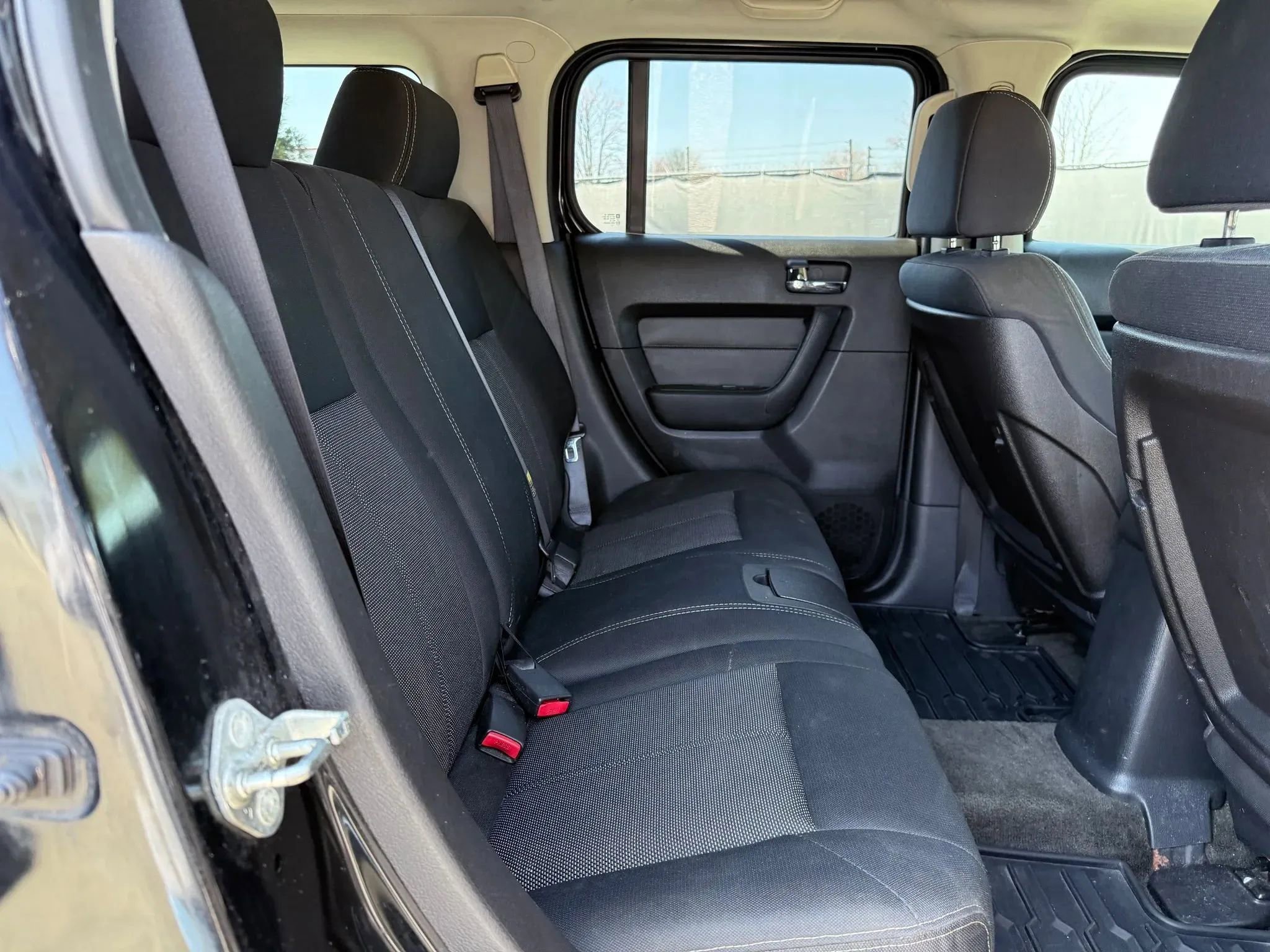 Used 2006 HUMMER H3 Luxury w/ Chrome Appearance Package image 20