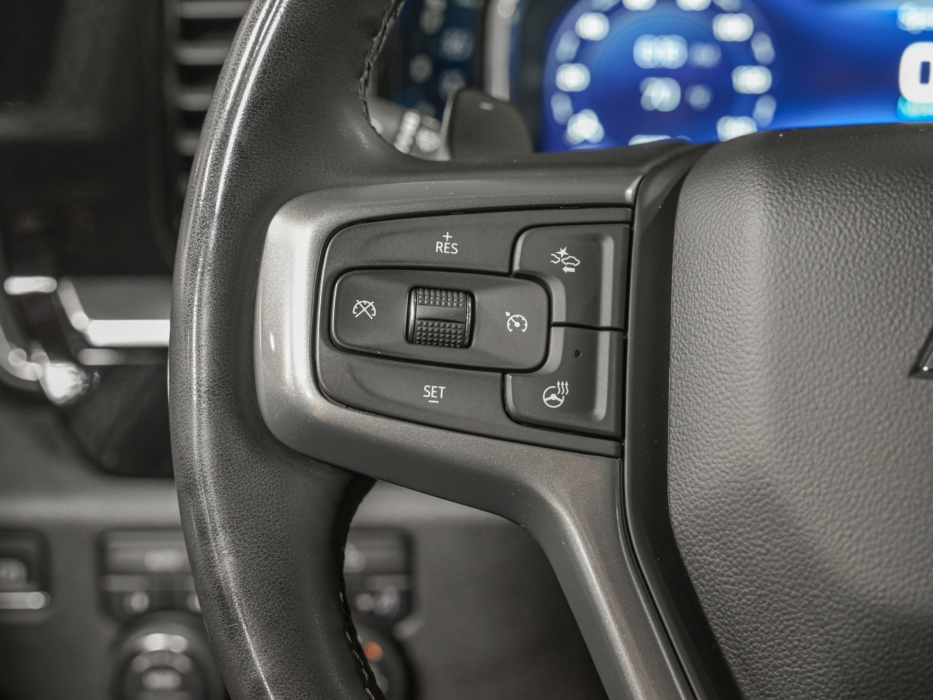 Used 2024 Chevrolet Silverado 1500 RST w/ Dark Appearance Package AWD/4WD image 19