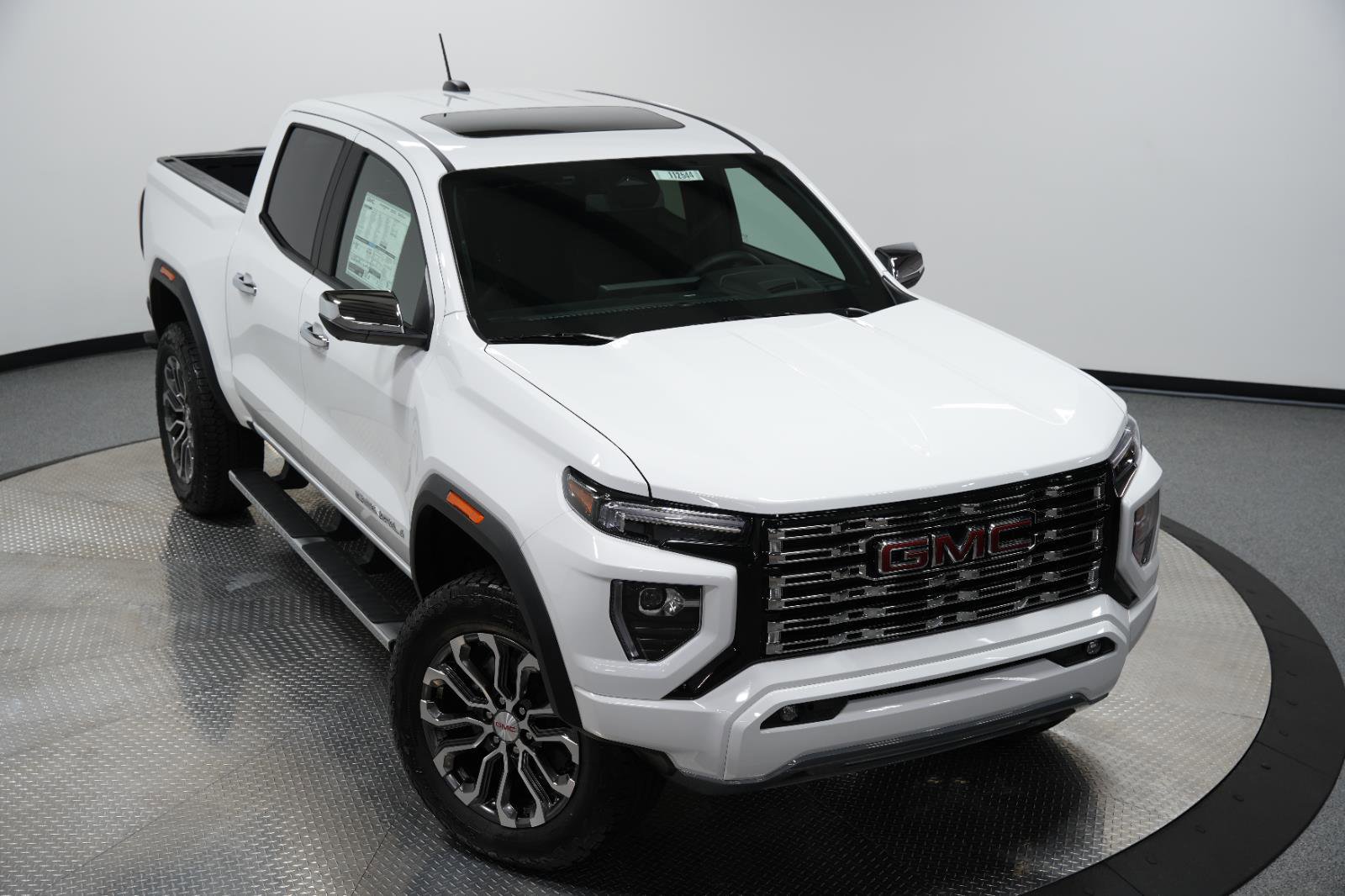 New 2026 GMC Canyon Denali image 38