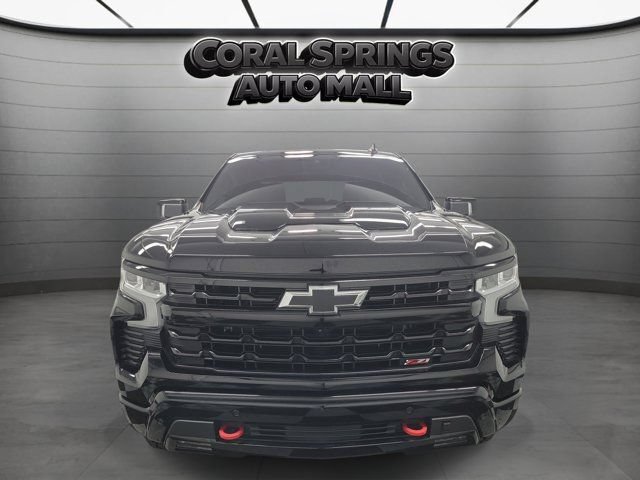 Used 2024 Chevrolet Silverado 1500 LT Trail Boss w/ Convenience Package II AWD/4WD image 2