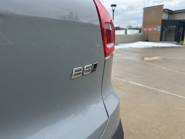 Certified 2025 Volvo XC40 B5 Core image 37