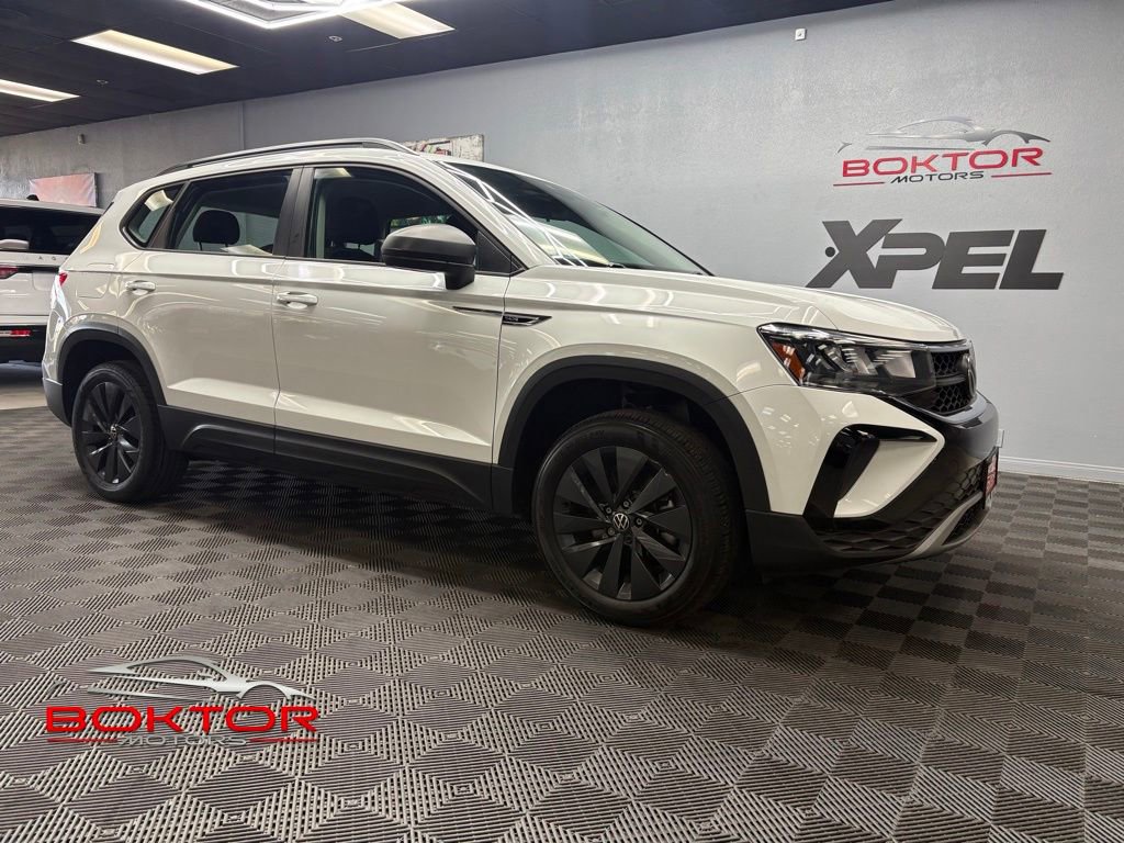 Used 2022 Volkswagen Taos S w/ IQ Drive S Package FWD image 1