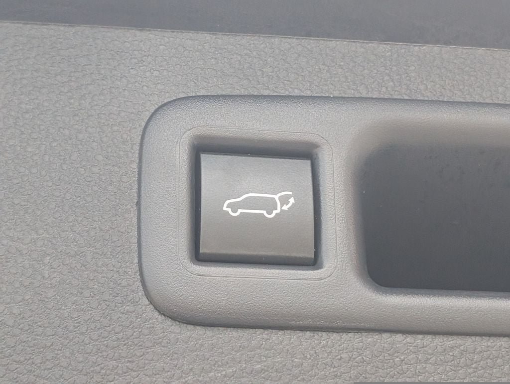 Certified 2025 Toyota Highlander Limited AWD/4WD image 35