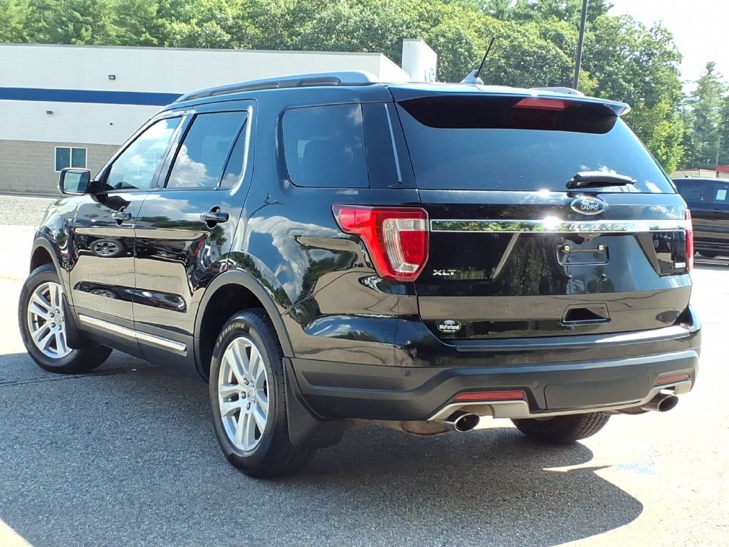 Certified 2019 Ford Explorer XLT w/ Equipment Group 202A AWD/4WD image 6