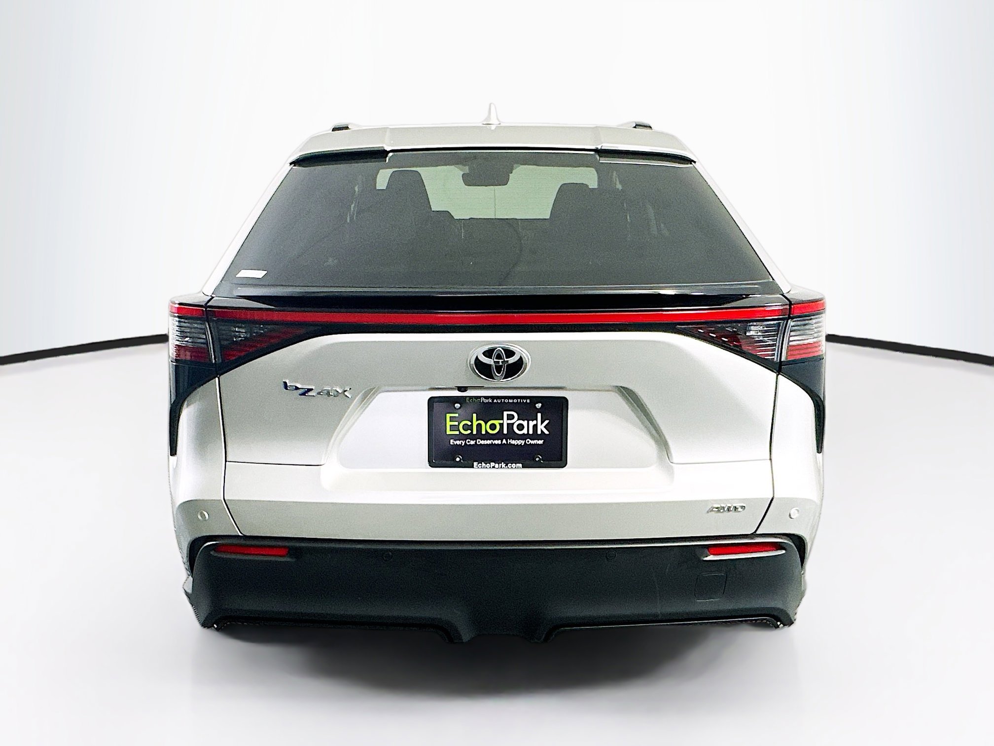 Used 2023 Toyota bZ4X XLE AWD/4WD image 7