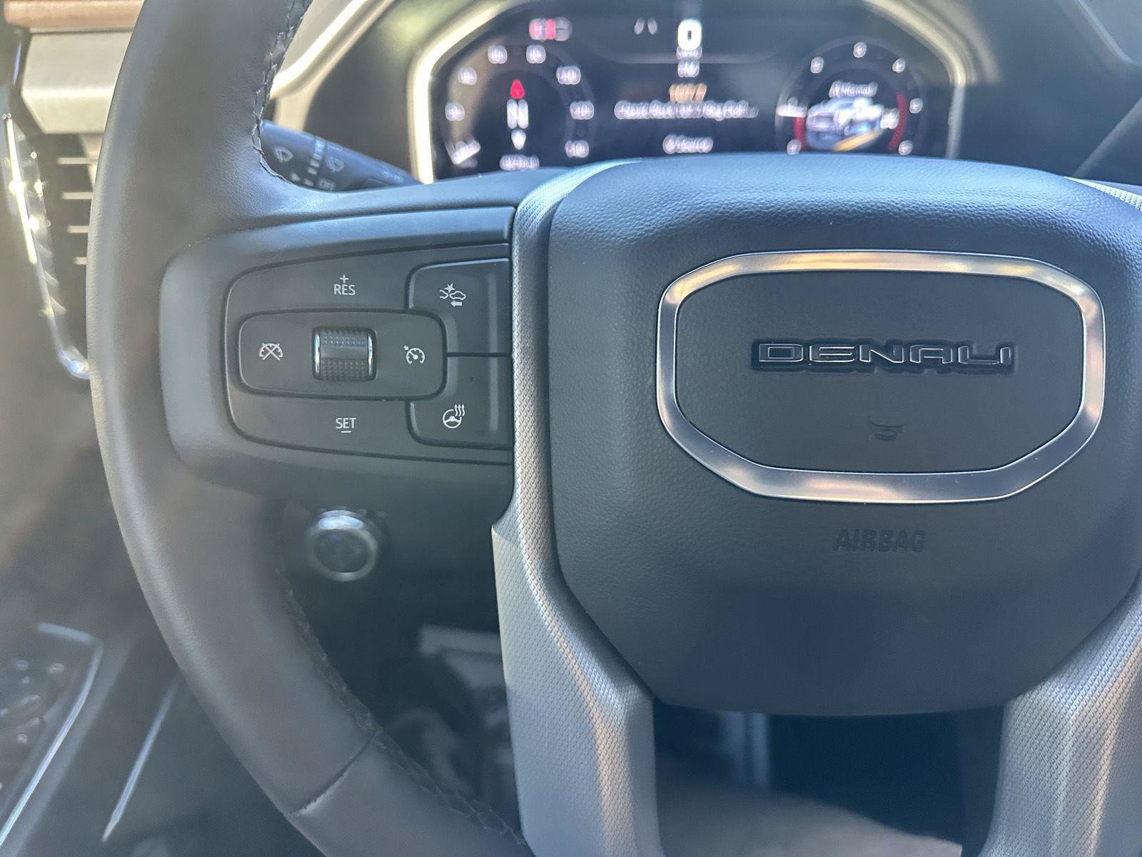 Used 2026 GMC Sierra 3500 Denali w/ Denali Reserve Package AWD/4WD image 23
