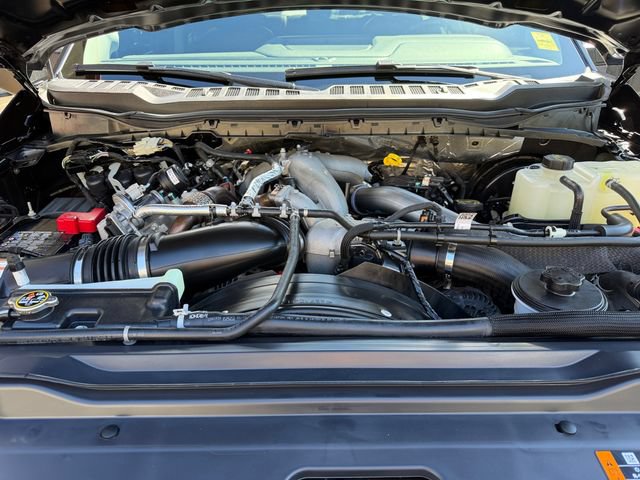 Used 2025 Ford F350 Lariat w/ Black Appearance Package AWD/4WD image 18