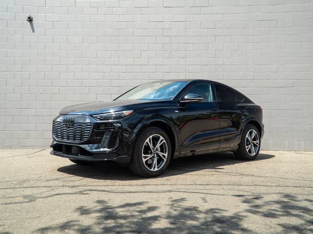 New 2027 Audi Q6 e-tron Premium Plus AWD/4WD image 1