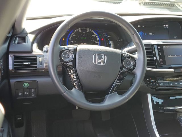 Used 2017 Honda Accord Touring image 12