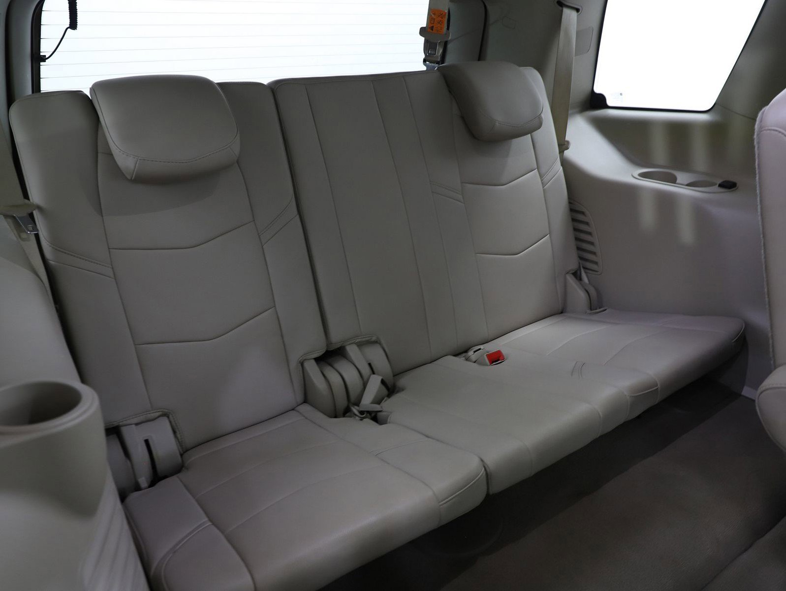 Used 2016 Cadillac Escalade Luxury image 17