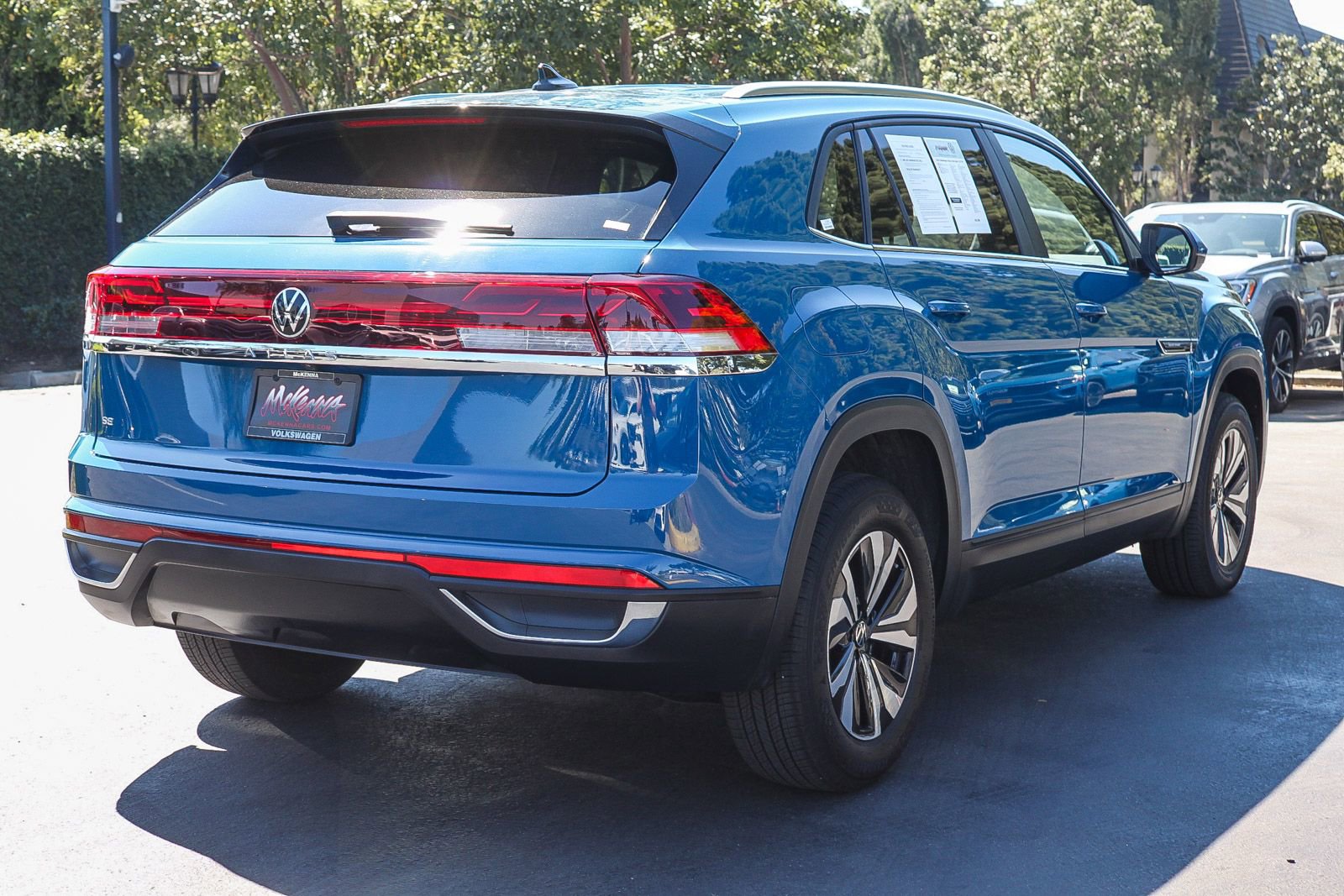 Used 2025 Volkswagen Atlas Cross Sport SE image 6