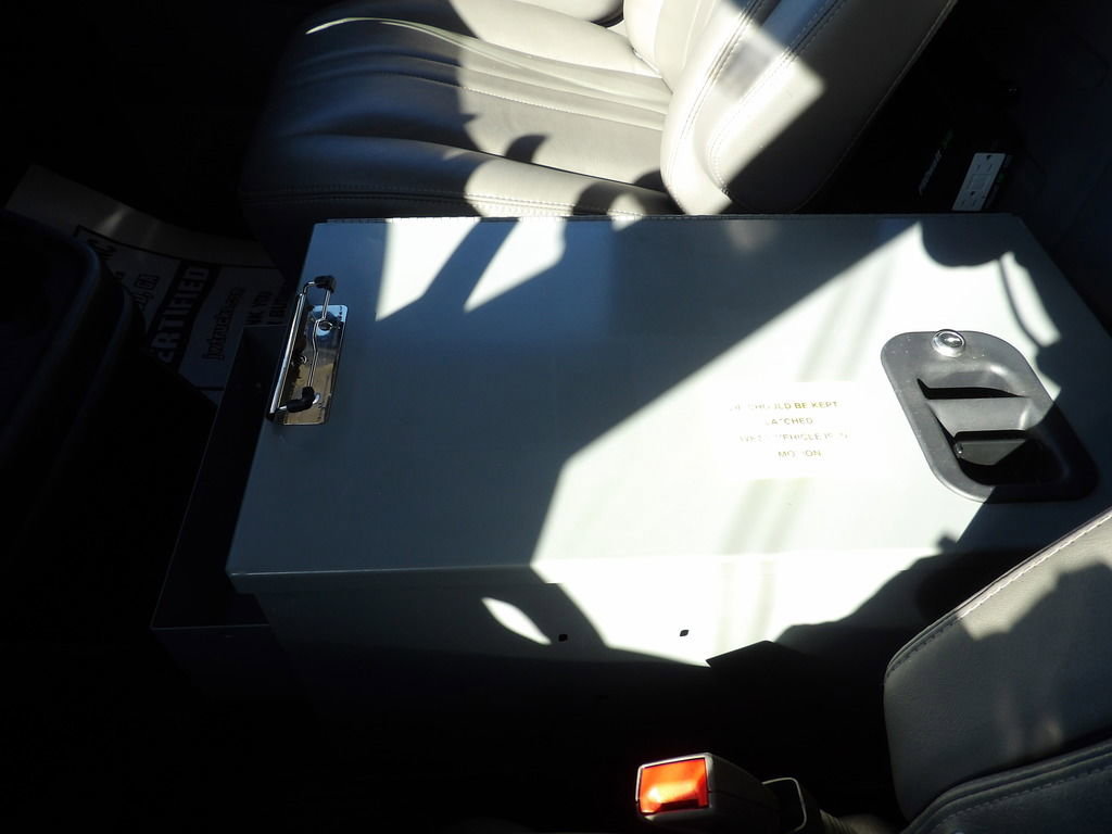 Used 2017 Chevrolet Express 2500 image 25