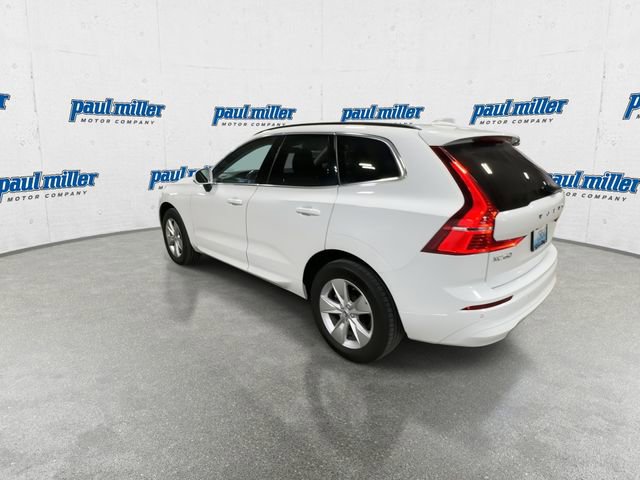 Used 2022 Volvo XC60 B5 Momentum image 8