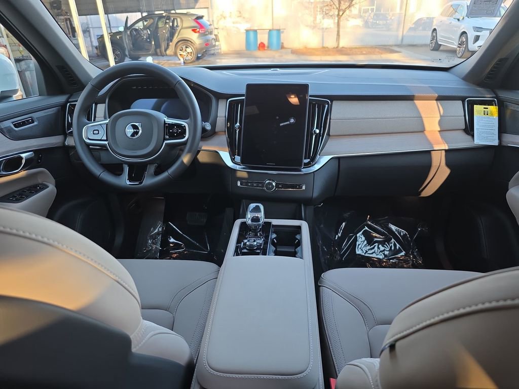 New 2026 Volvo XC90 B6 Plus image 9