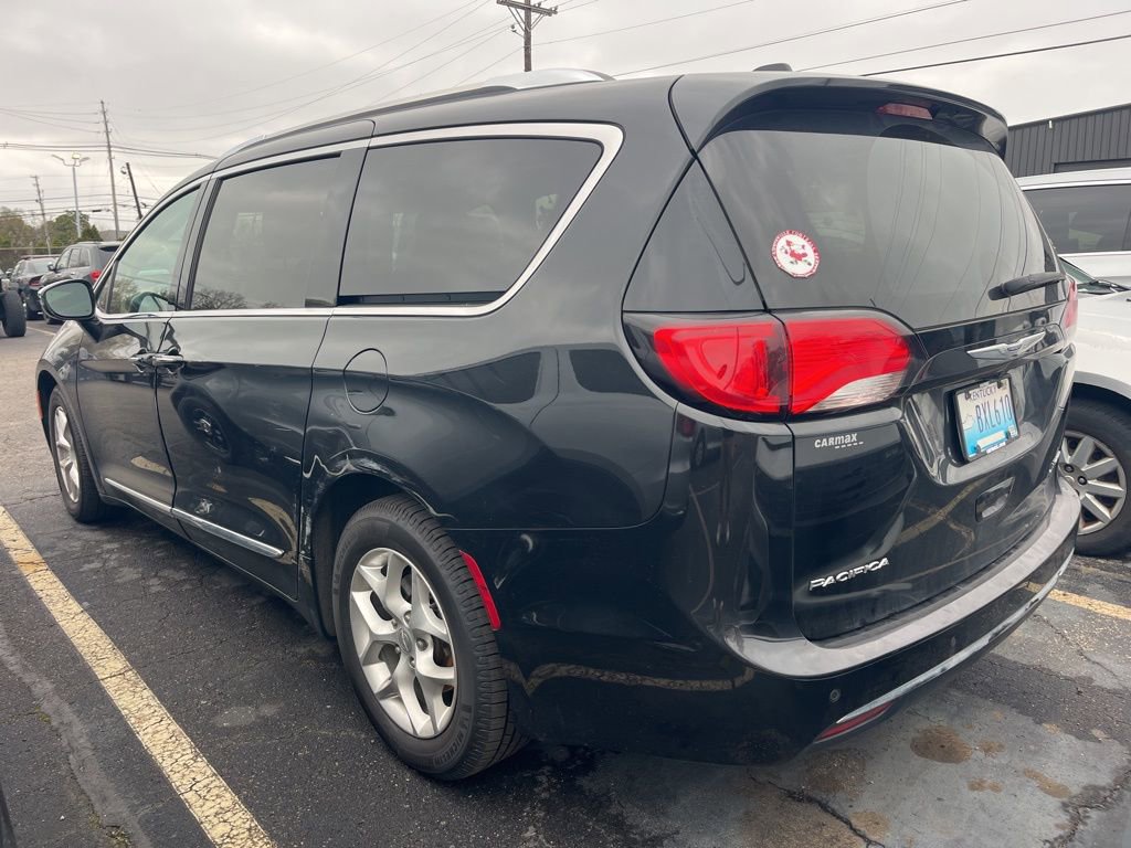 Used 2019 Chrysler Pacifica Limited image 5