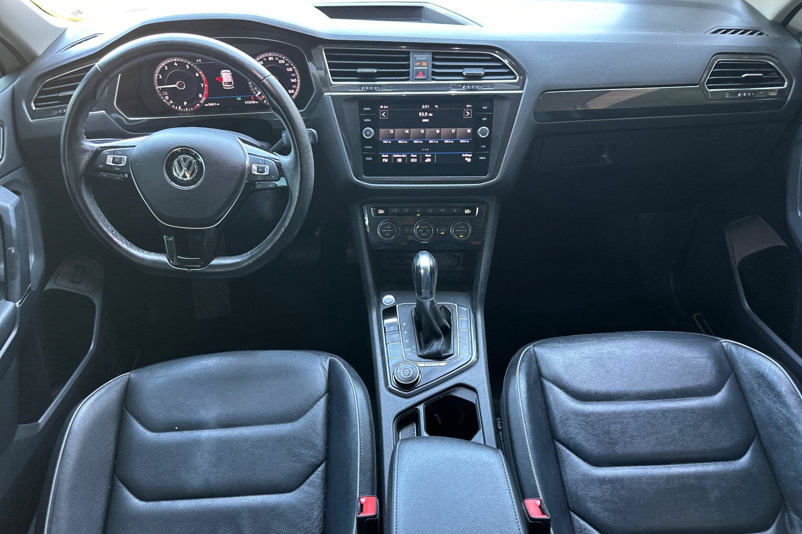 Used 2018 Volkswagen Tiguan SEL Premium AWD/4WD image 12
