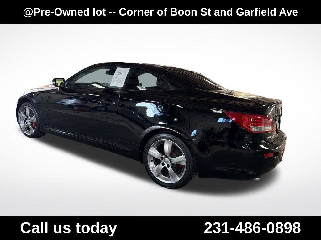 Used 2010 Lexus IS 350C w/ Luxury Pkg RWD image 3
