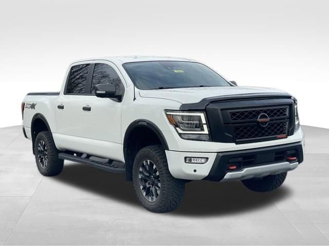 Used 2020 Nissan Titan PRO-4X w/ Pro-4x Convenience Package image 3