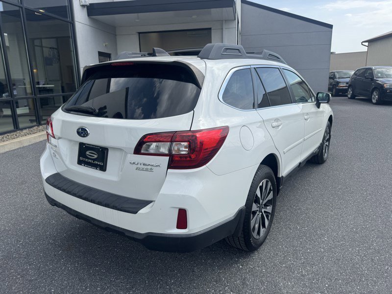 Used 2016 Subaru Outback 2.5i Limited image 3