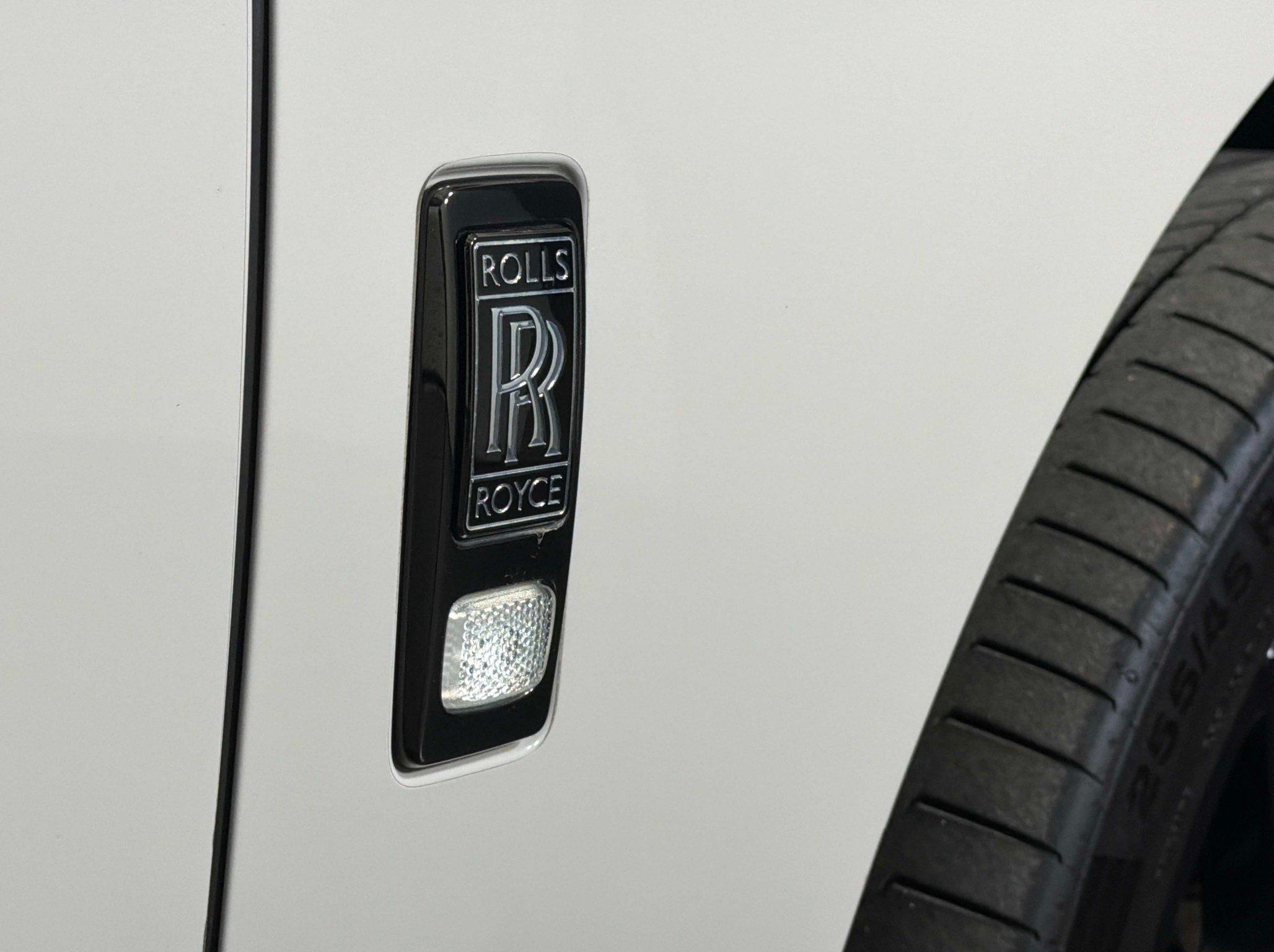 Used 2024 Rolls-Royce Cullinan Black Badge AWD/4WD image 17