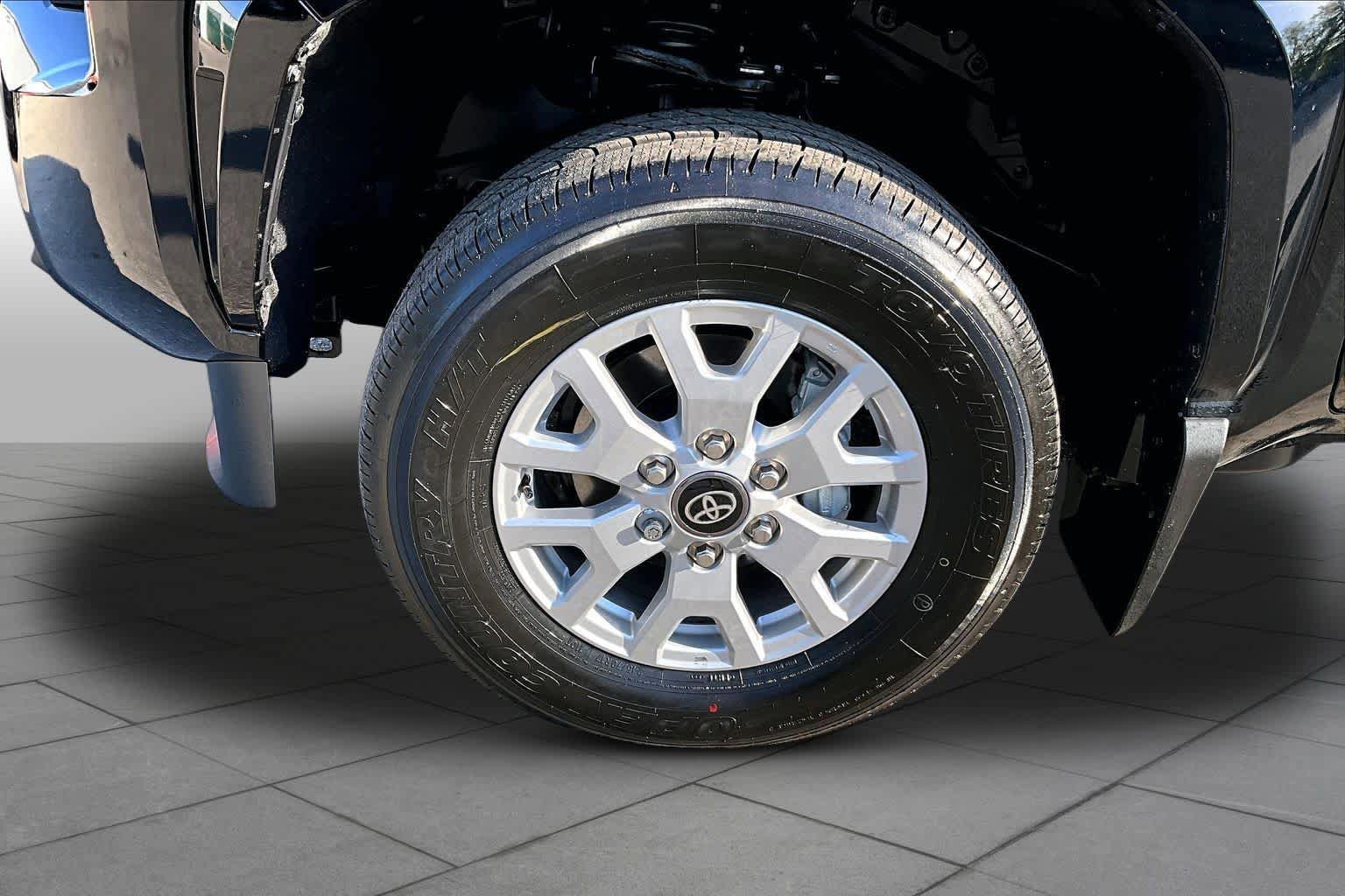 Used 2026 Toyota Tacoma SR5 AWD/4WD image 11