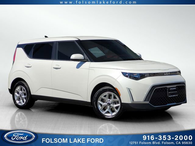 Used 2025 Kia Soul LX w/ LX Technology Package image 1