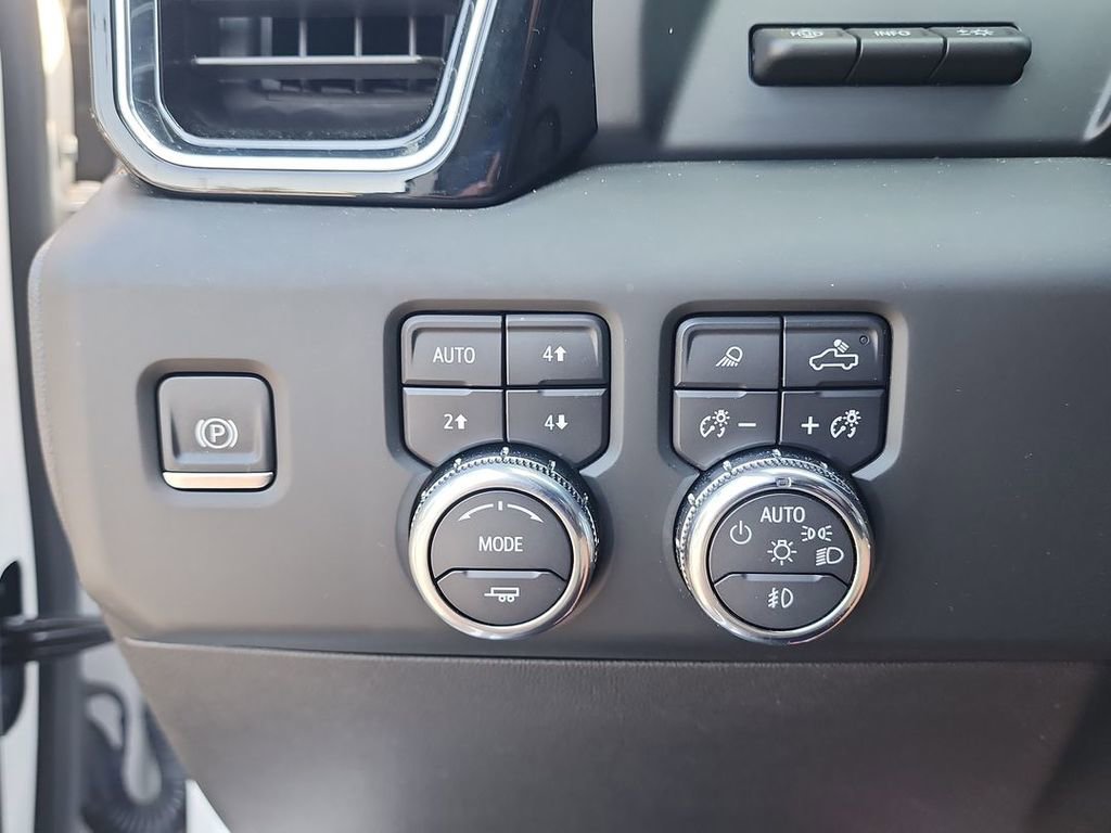 Certified 2023 GMC Sierra 1500 Denali w/ Technology Package AWD/4WD image 18