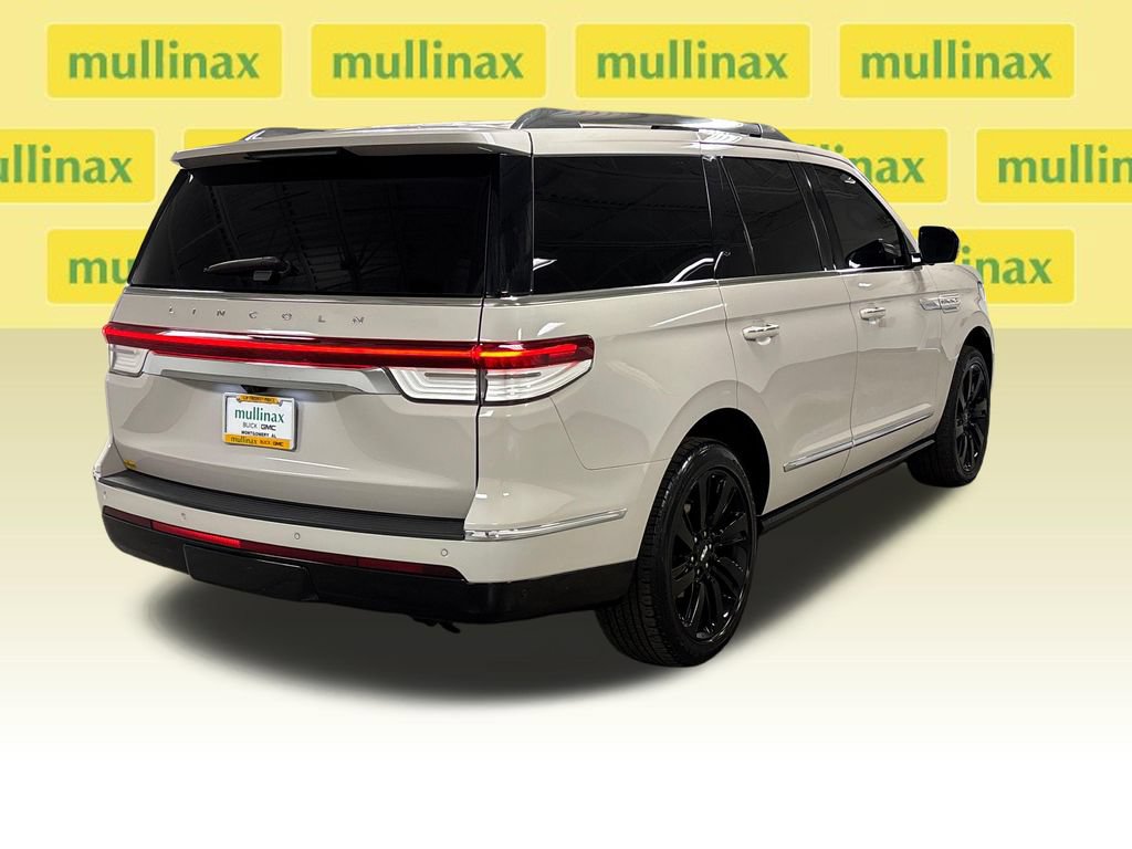 Used 2022 Lincoln Navigator Reserve AWD/4WD image 22