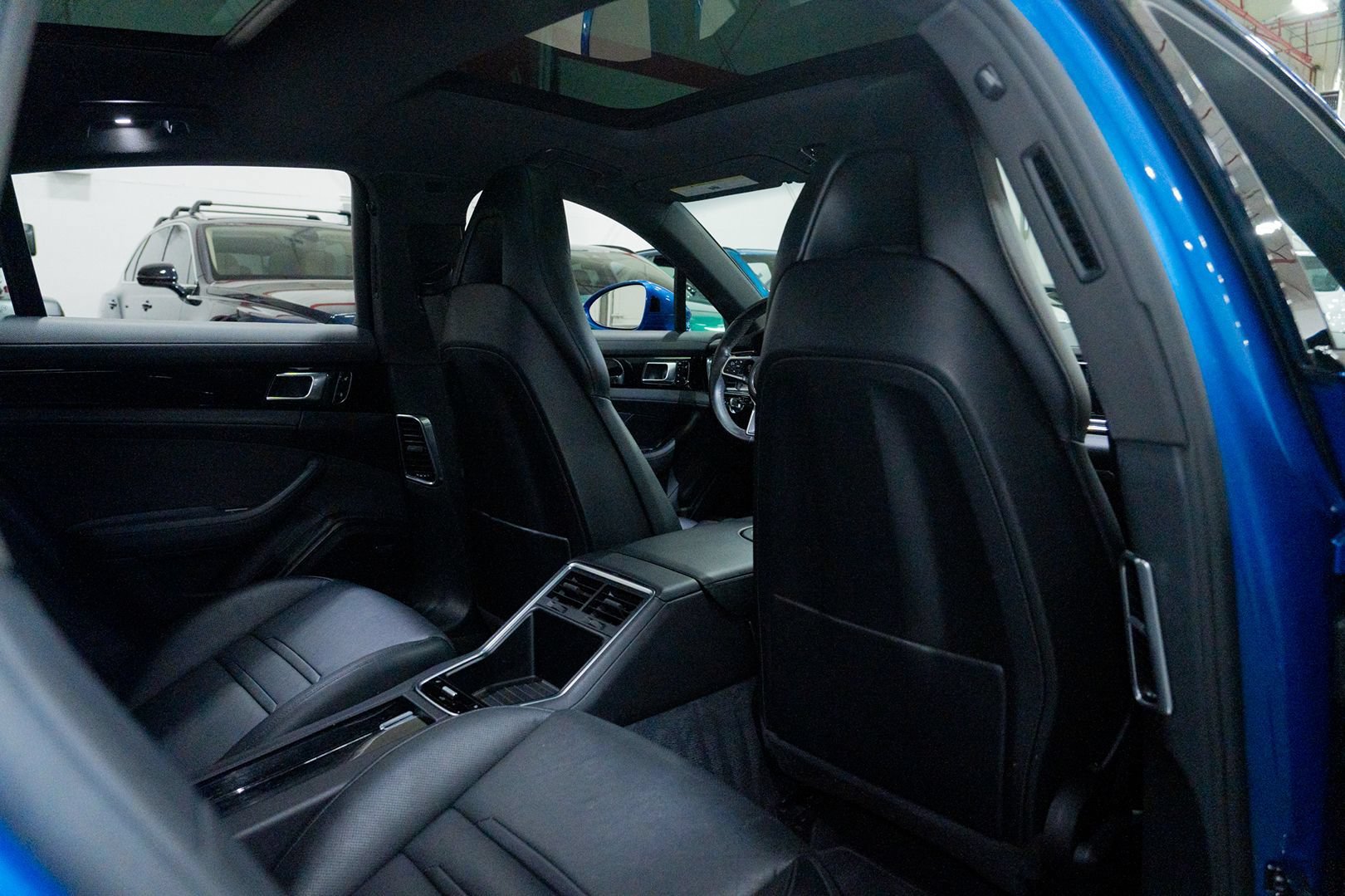 Used 2017 Porsche Panamera 4S AWD/4WD image 31