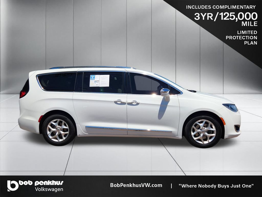 Used 2020 Chrysler Pacifica Limited FWD image 24