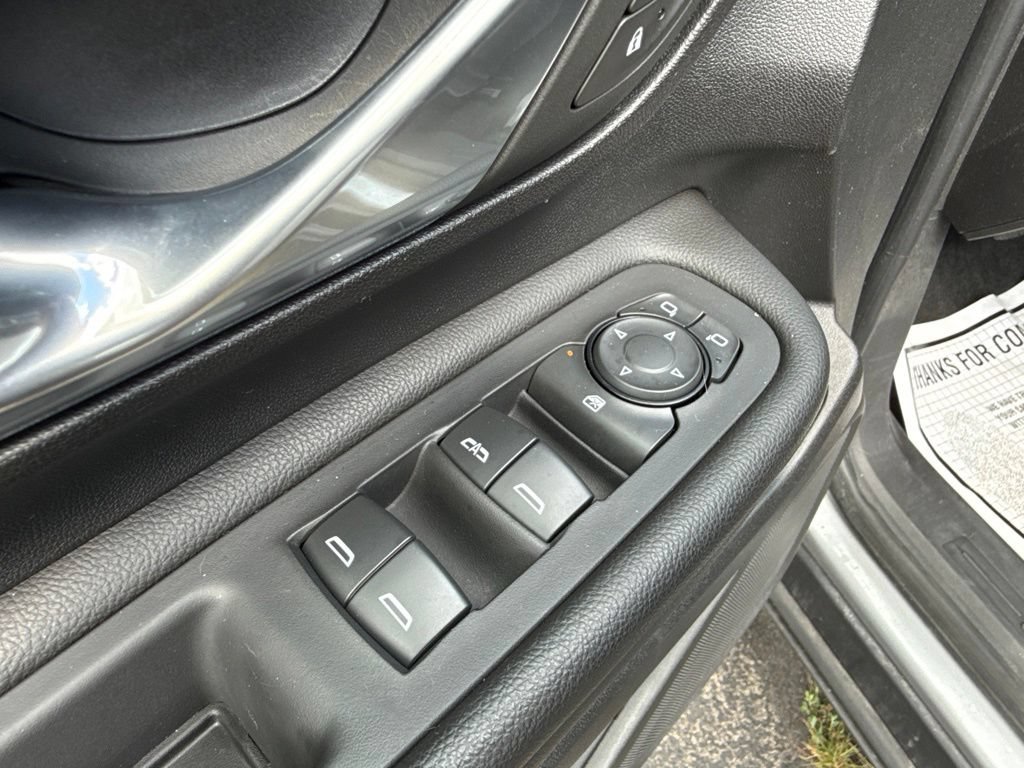 Used 2023 GMC Terrain SLT w/ LPO, Floor Liner Package AWD/4WD image 21