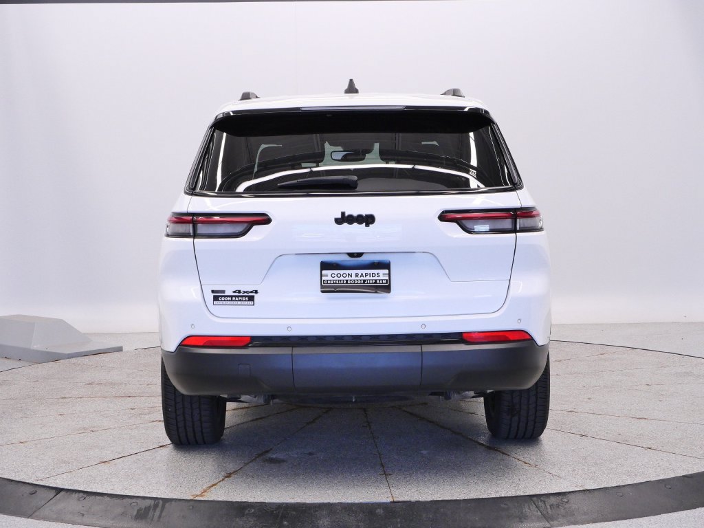 Used 2022 Jeep Grand Cherokee L Laredo AWD/4WD image 4