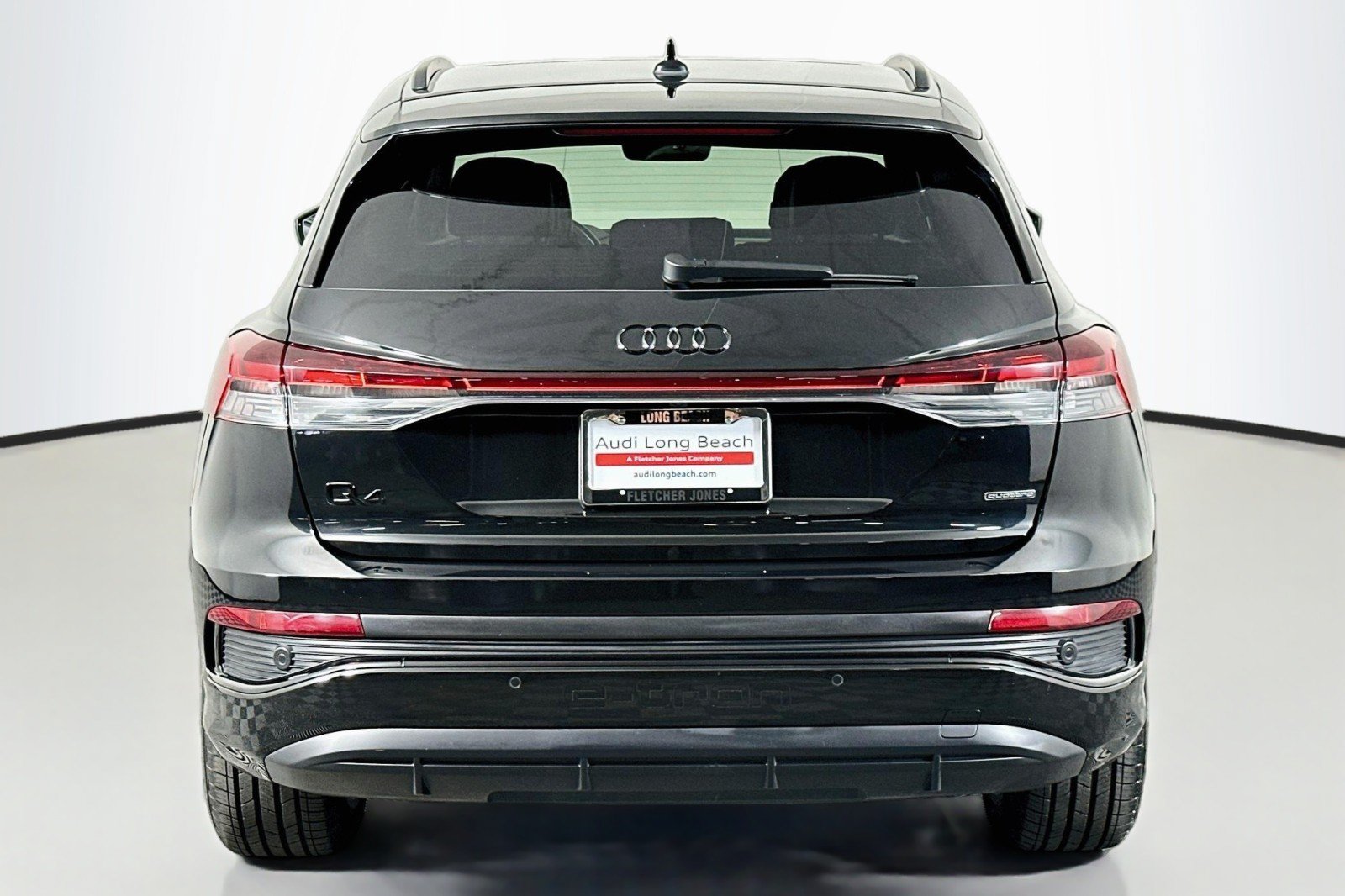 Used 2023 Audi Q4 e-tron Premium Plus w/ Premium Plus AWD/4WD image 3