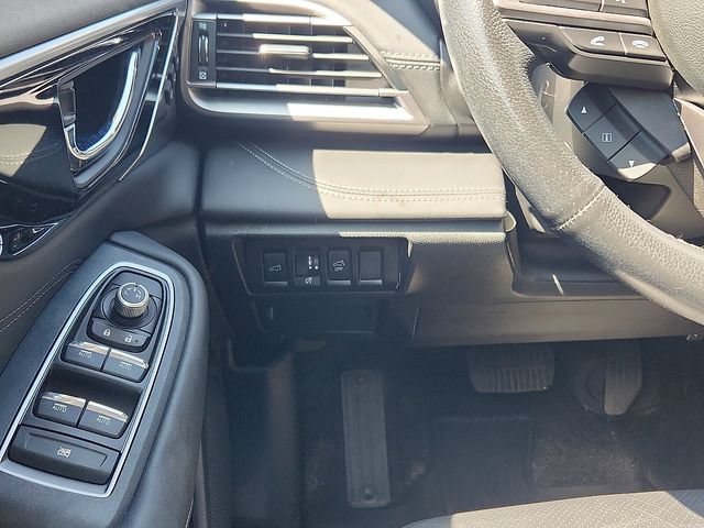 Used 2022 Subaru Outback Limited AWD/4WD image 12