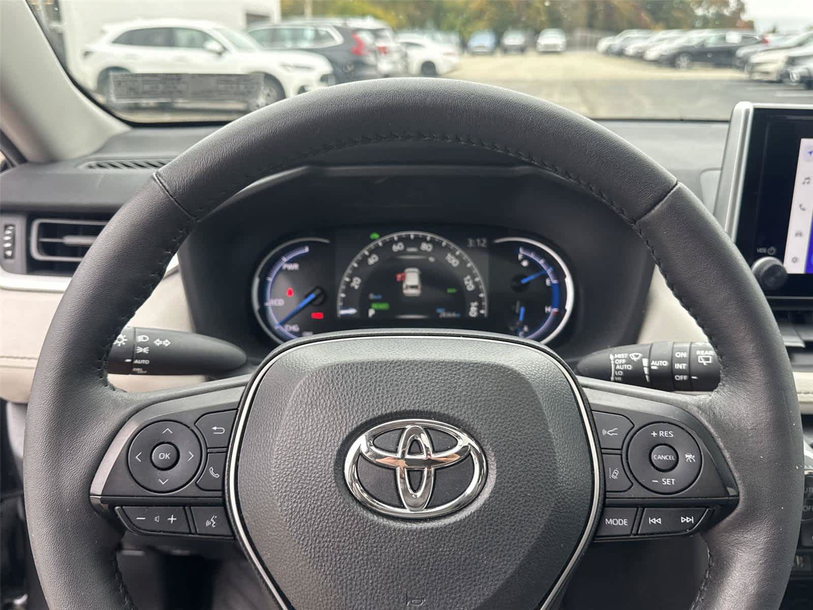 Used 2024 Toyota RAV4 XLE w/ Convenience Package AWD/4WD image 17