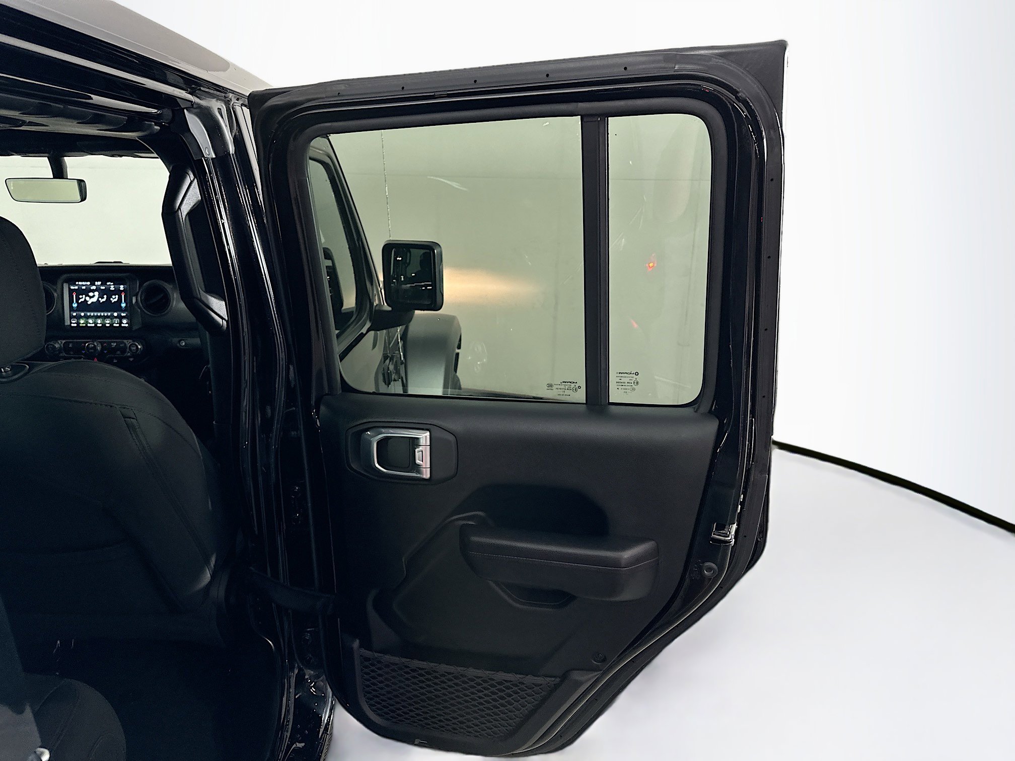 Used 2021 Jeep Wrangler Sport S w/ Sun And Sound Package image 27