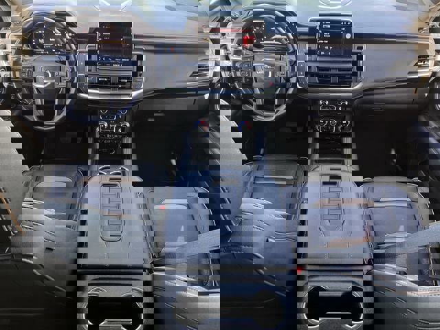 Used 2022 GMC Yukon AT4 image 11