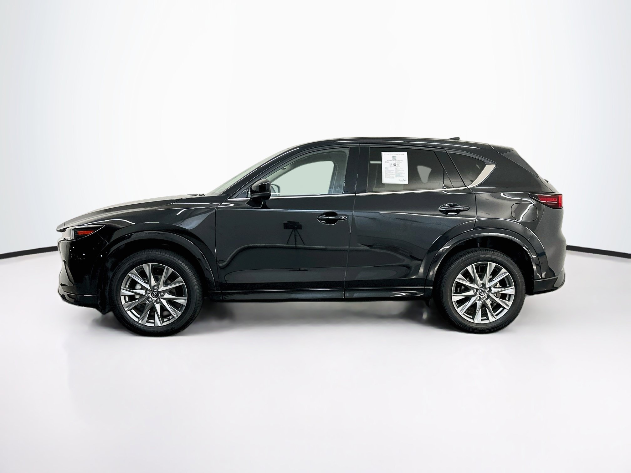 Used 2025 MAZDA CX-5 AWD 2.5 S w/ Premium Plus Pkg image 4