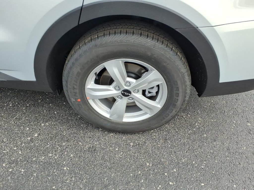 New 2026 Kia Sorento LX image 8