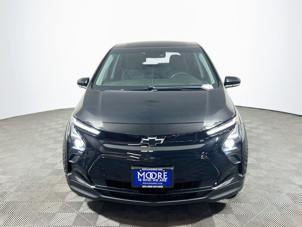 Used 2022 Chevrolet Bolt LT w/ Infotainment Package FWD image 2