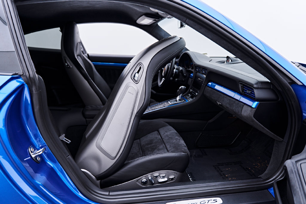 Used 2017 Porsche 911 Carrera GTS RWD image 42