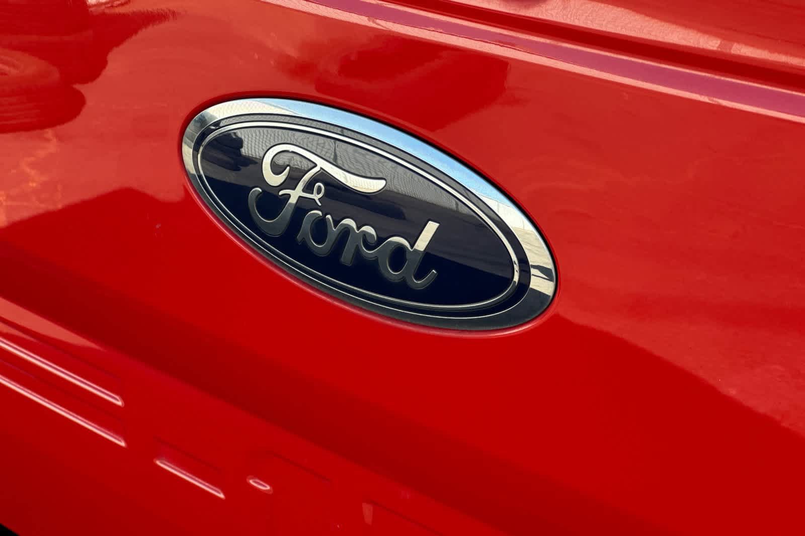 Used 2018 Ford F150 XLT w/ Equipment Group 302A Luxury RWD image 16