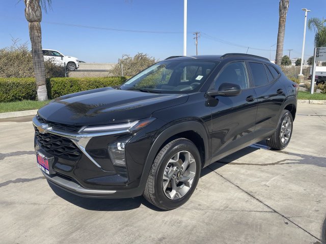 Used 2025 Chevrolet Trax LT