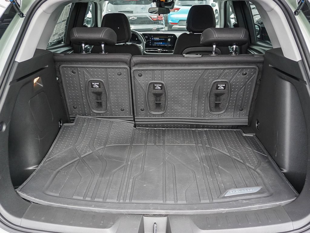 New 2026 Chevrolet TrailBlazer LT w/ LT Cold Weather Package FWD image 24
