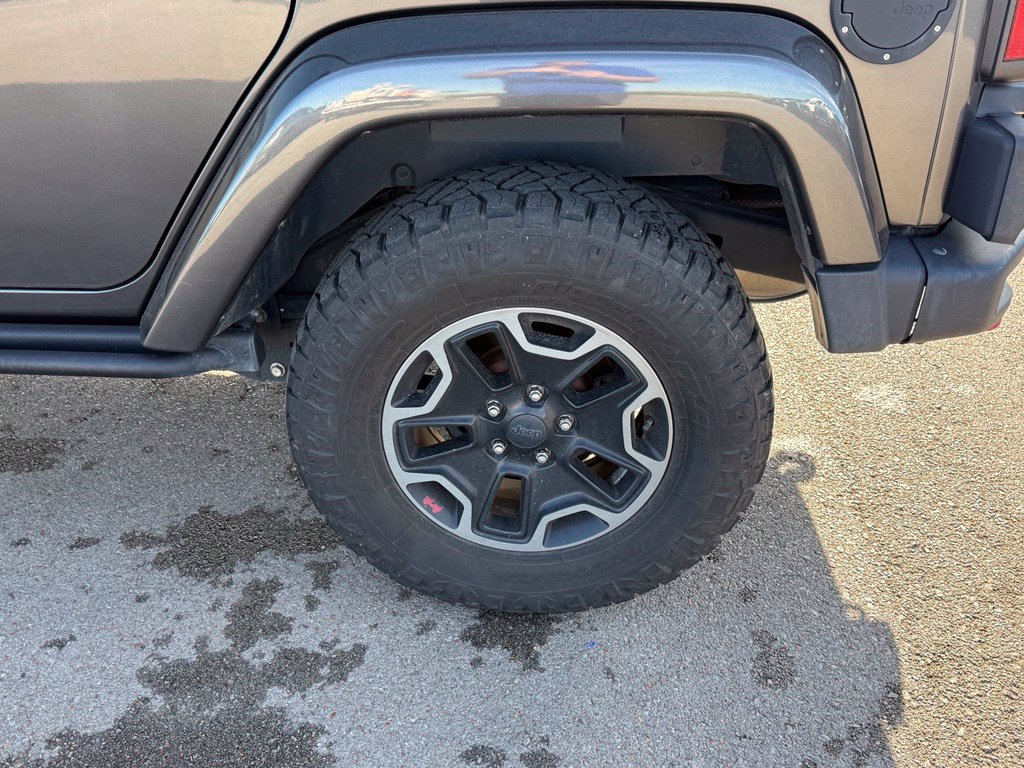 Used 2017 Jeep Wrangler Unlimited Rubicon AWD/4WD image 23