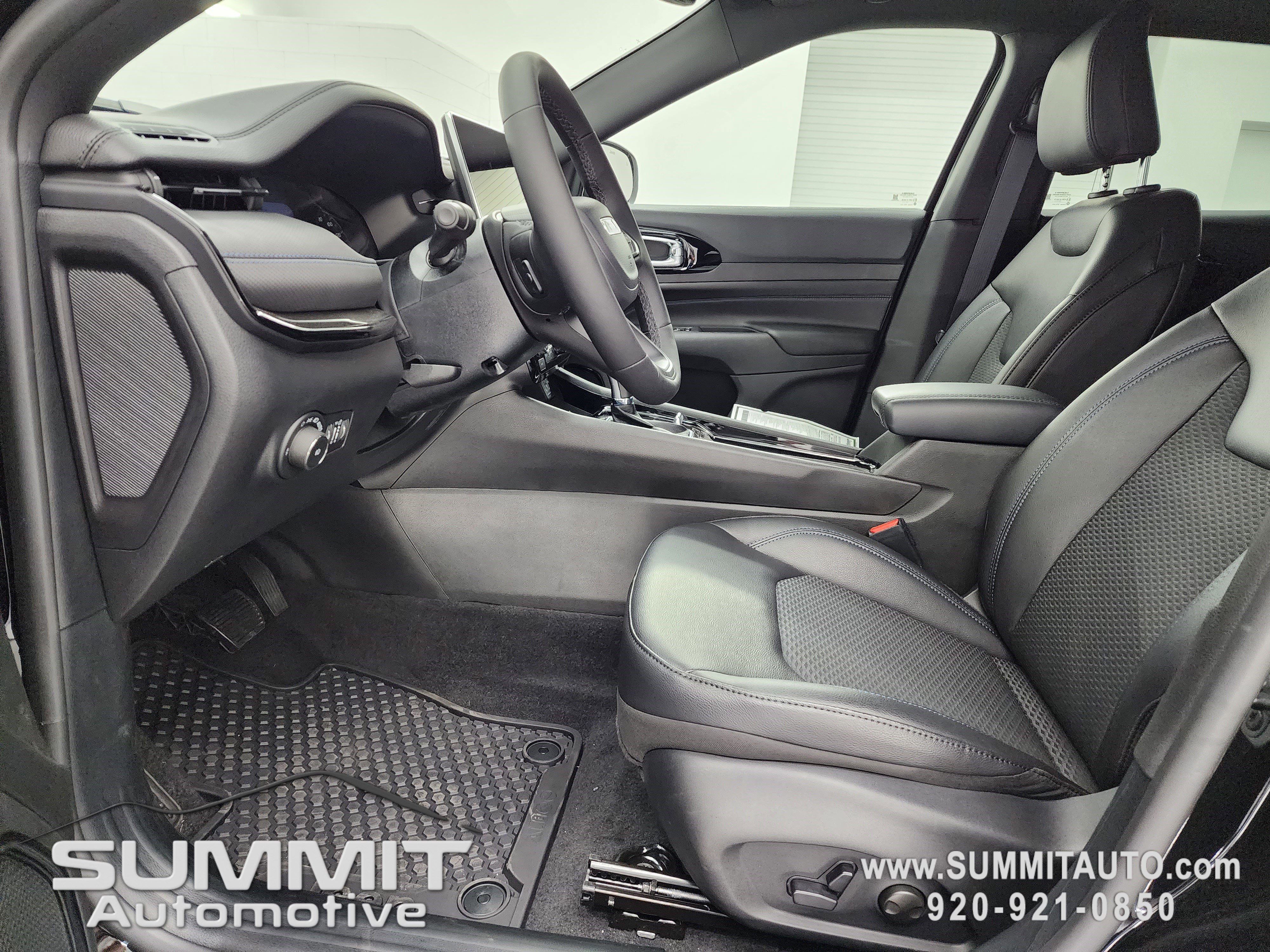 New 2026 Jeep Compass Latitude w/ Quick Order Package 29K image 8