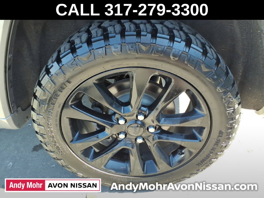 Used 2019 Jeep Grand Cherokee Altitude AWD/4WD image 13